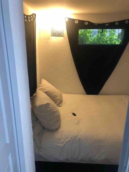Logement Appartement Bourget Le Bourget Luaran gambar